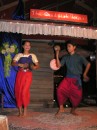 cambodia 366 * Khmer-Tanz im Restaurant * 1536 x 2048 * (693KB)